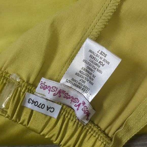 LAST CHANCE! Silk Ruffle Green Dress Size 7 - Picture 4 of 4